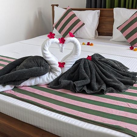 Star Beach Villa Tangalle Bagian luar foto