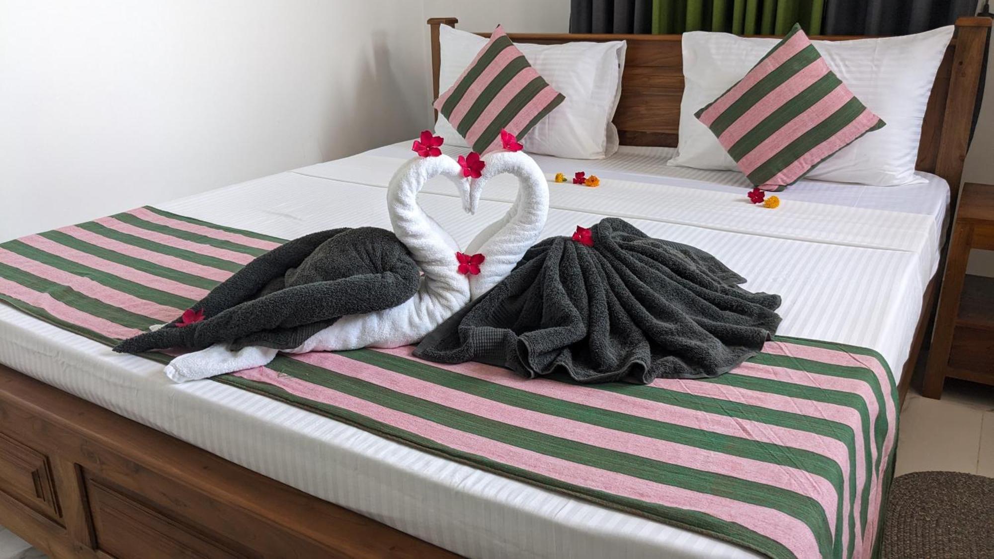 Star Beach Villa Tangalle Bagian luar foto